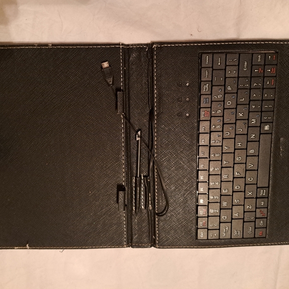 iPad Mini / Tablet Case - 9" x 7" - NEW! - Picture 2 of 3